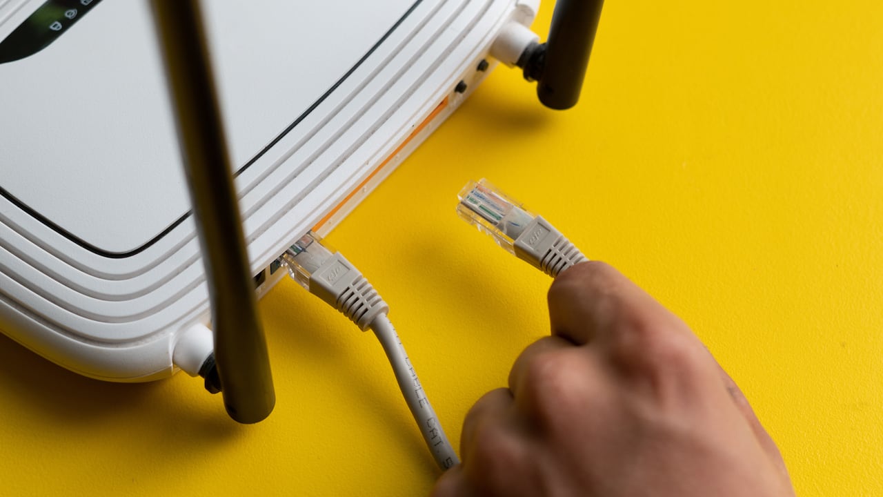 Ajustar el canal wifi y la configuración de seguridad puede mejorar el rendimiento.