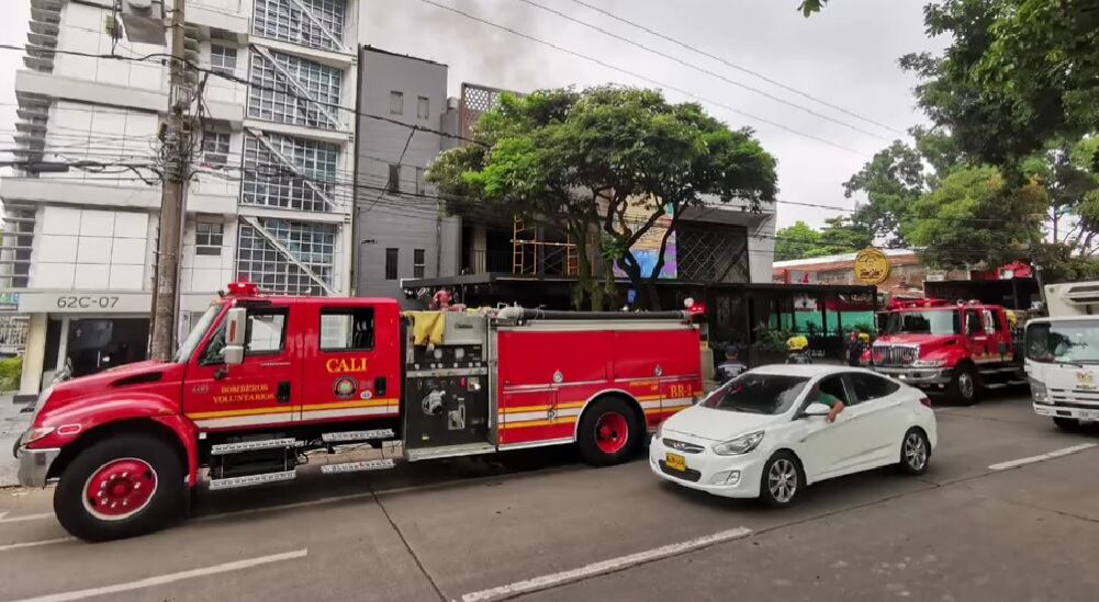 Reconocido bar y restaurante de la calle novena en Cali quedó en ruinas por gran incendio.
