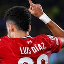 VILLARREAL, SPAIN - MAY 03: Luis Diaz of Liverpool celebrates after scoring their team's second goal during the UEFA Champions League Semi Final Leg Two match between Villarreal and Liverpool at Estadio de la Ceramica on May 03, 2022 in Villarreal, Spain. (Photo by Eric Alonso/Getty Images)