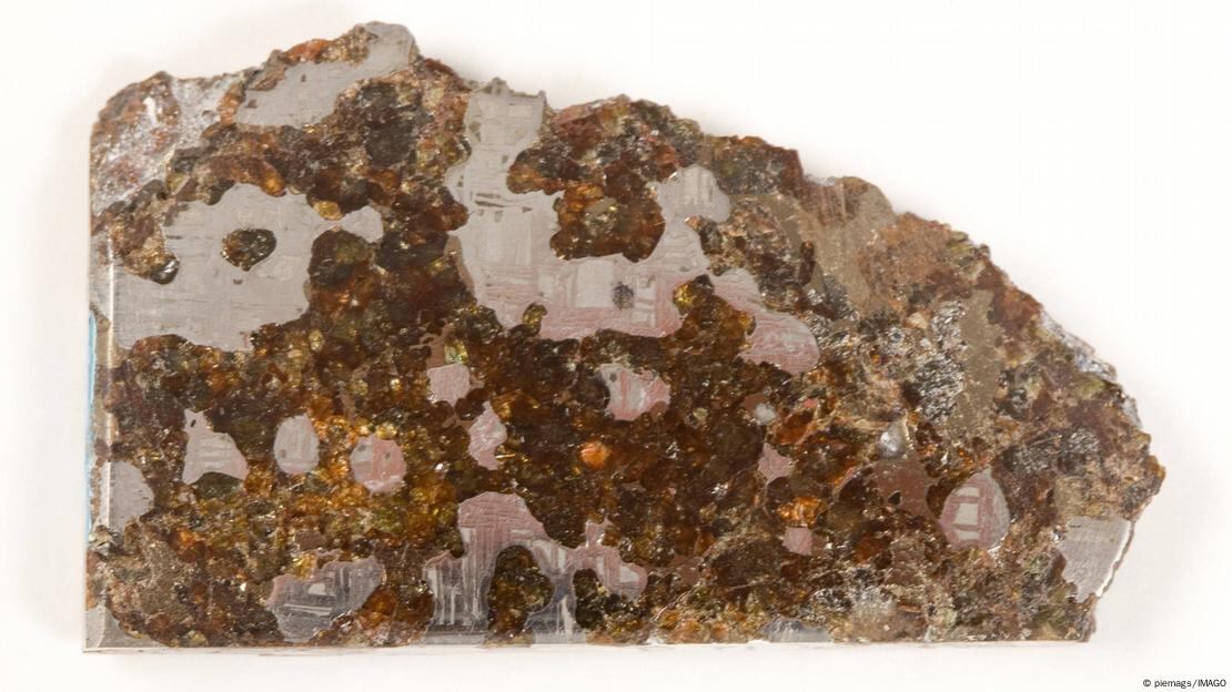 Científicos quedaron perplejos ya que el mineral no cambia su conducción de calor al calentarse o enfriarse.