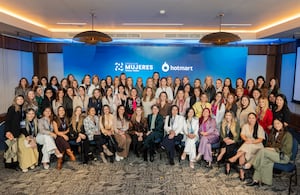 Durante la sesión se le rindió un homenaje a Sandra Suárez, expresidenta del Círculo de Mujeres, quien hoy es la directora del Departamento de Prosperidad Social.