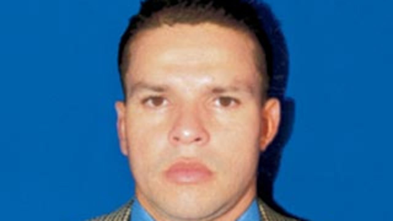 Juan Carlos Ramírez-Abadía señalado como el autor de la muerte de 35 miembros de una familia de otro mafioso.