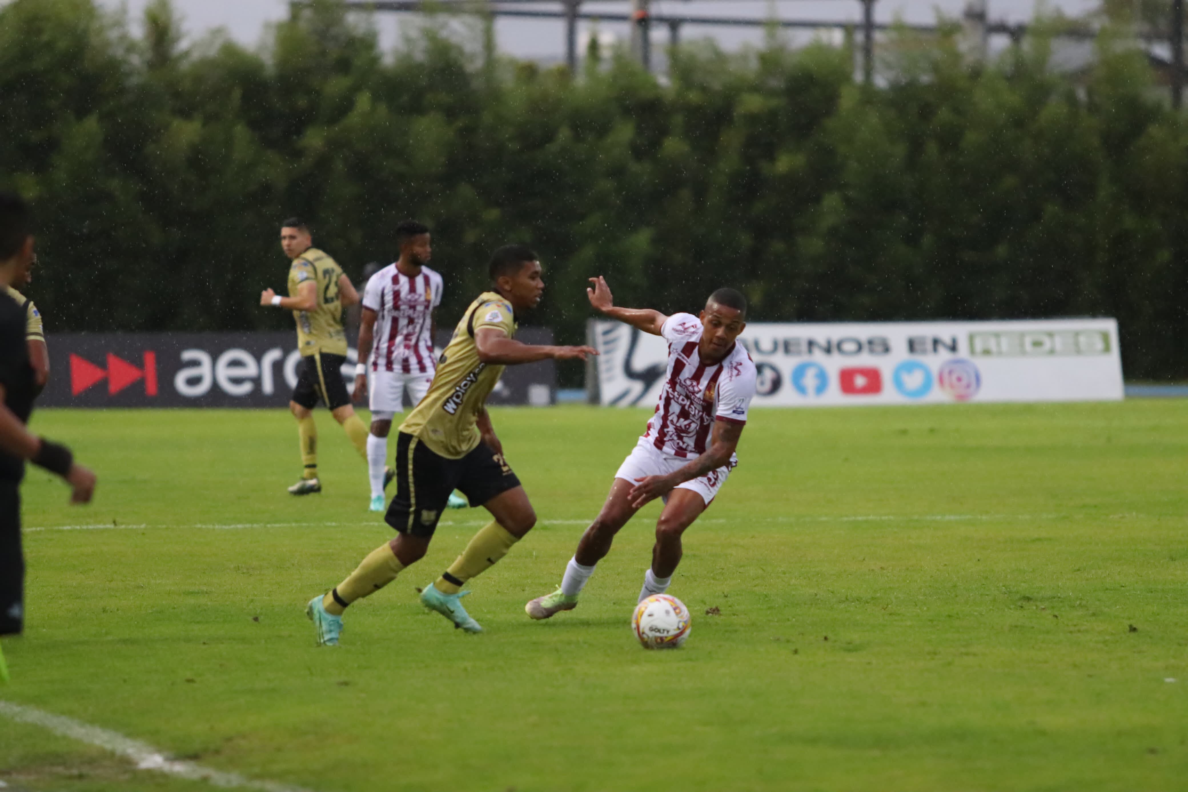 Imagen del partido entre Águilas Doradas y Deportes Tolima por la fecha 2 del cuadrangular del Grupo A del segundo semestre de la Liga colombiana 2023.