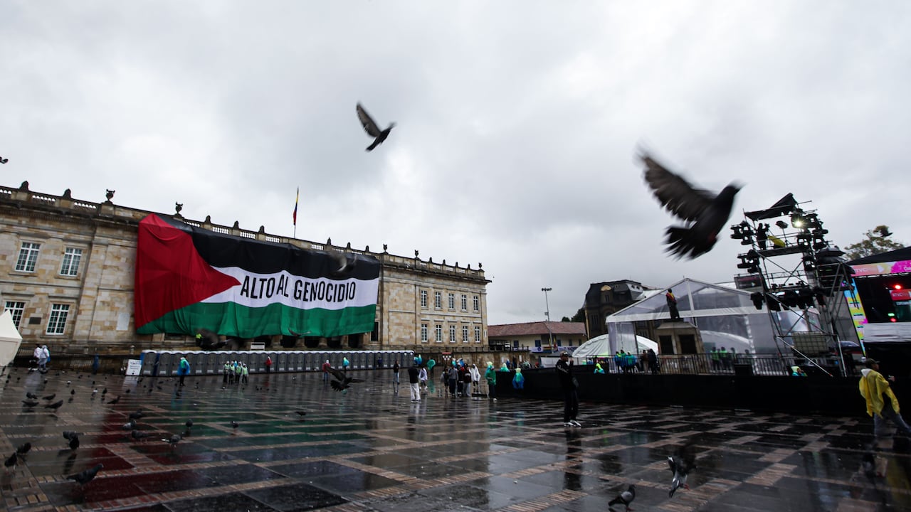 Concierto de la Esperanza en pro de Palestina, organizado por RTVC en Plaza De Bolívar
Fotógrafa: Lesly Sánchez.