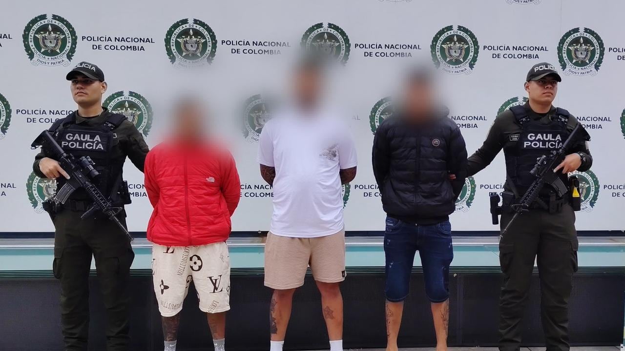 Cae alias Javi, Johngel y Merlín por extorsionar a comerciantes de Engativá.