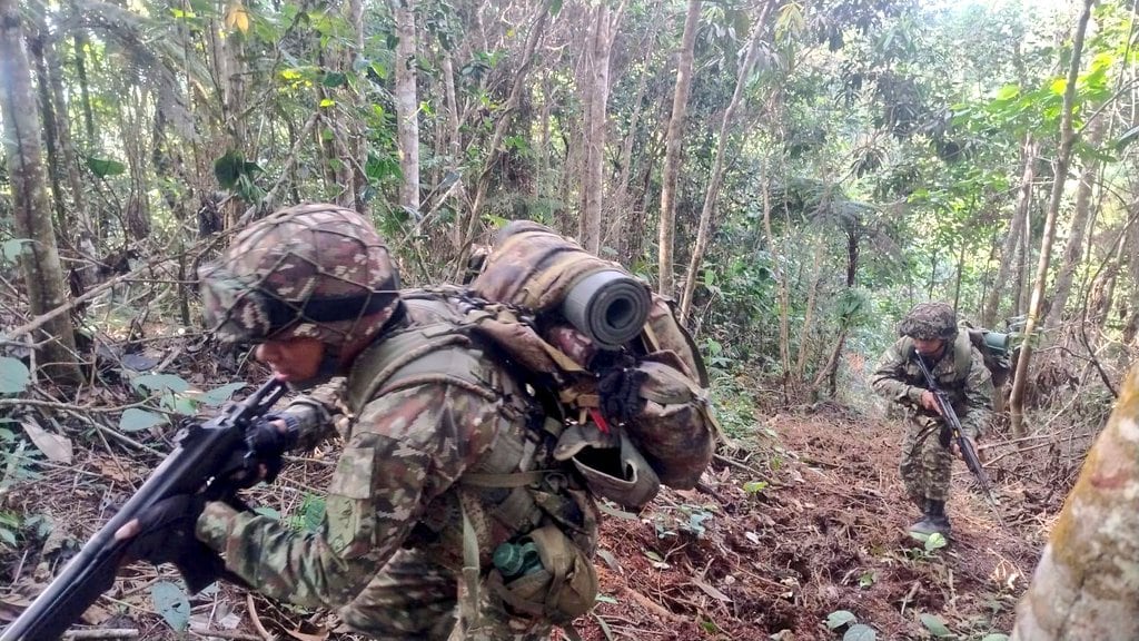 : En varias veredas del municipio de Corinto fueron suspendidas las actividades escolares mientras se desarrollan los combates entre tropas militares y los frentes disidentes Jaime Martínez y Dagoberto Ramos.