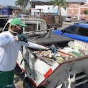 PLAN ESPECIAL DE LIMPIEZA EN 49 CORREDORES VIALES
La Administración Distrital con las empresas de aseo Ciudad Limpia, Veolia, Promocali y Promovalle, se permiten presentar el plan de limpieza especial para 49 corredores viales de Cali impactados por el arrojo clandestino de residuos.
El plan, que estará vigente hasta el próximo 31 de diciembre, consiste en recorridos adicionales de recolección que se van a hacer en corredores viales como lo son la Avenida Ciudad de Cali, Calle 1, Calle 5, Carrera 10, Carrera 15, Calle 25, Autopista Suroriental, Avenida Simón Bolívar.
Con el plan, también se atenderá la recolección de Residuos de Construcción y Demolición, RCD, también conocidos como escombros, arrojados de forma clandestina en los corredores priorizados.
Para ello, las empresas de aseo con la Administración Distrital dispusieron de maquinaria y personal adicional. En total, se dispusieron de 40 vehículos, entre volquetas, maquinaria amarilla y carros recolectores. Así mismo, se dispusieron 120 personas que estarán sensibilizando a la ciudadanía sobre el manejo adecuado de residuos sólidos en los 49 corredores y zonas aledañas.