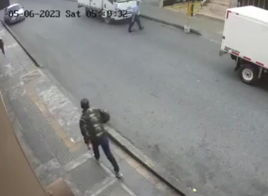 El comerciante recibió tres disparos.