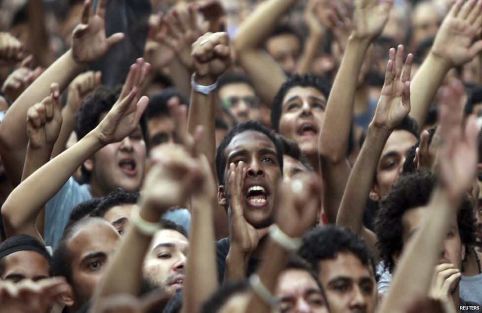 Las manifestaciones ocurrieron al momento que Estados Unidos conmemoraba el décimo primer aniversario de los ataques del 11 de septiembre.
