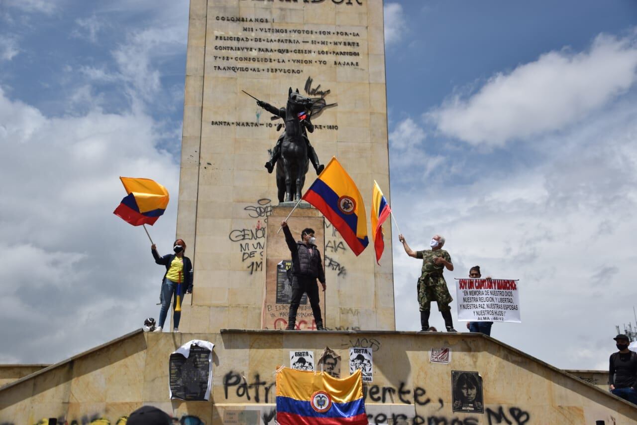 Paro Nacional Monumento los Héroes
