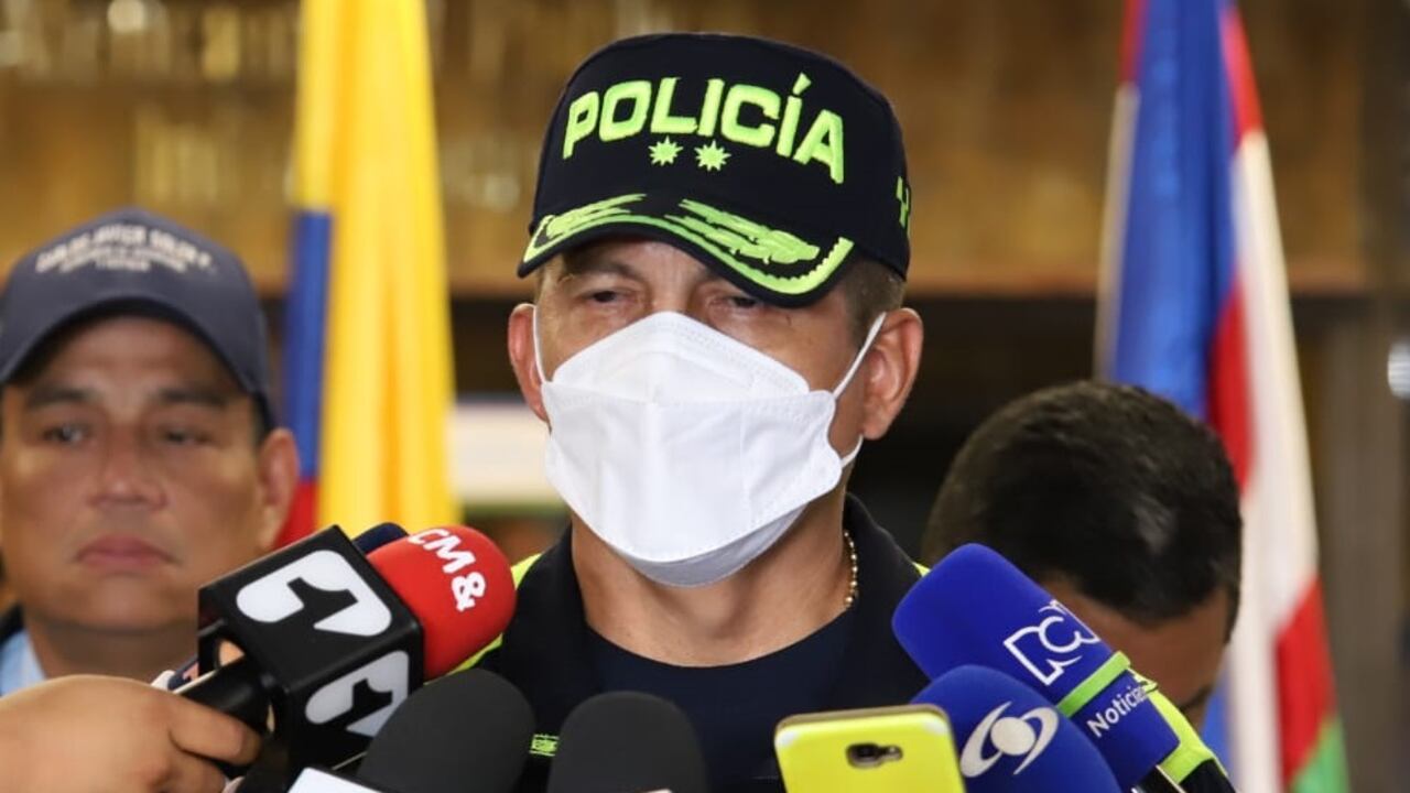 El director general del Inpec, Tito Yesid Castellanos, se reunió con las autoridades de Cali tras el atentado.