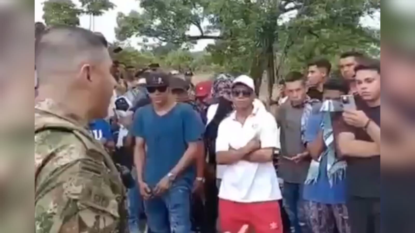 Coronel del Ejército denunció públicamente que lo tenían retenido,