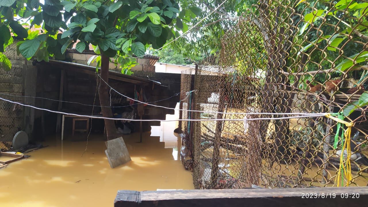 Cerca de 900 personas están afectadas por las inundaciones