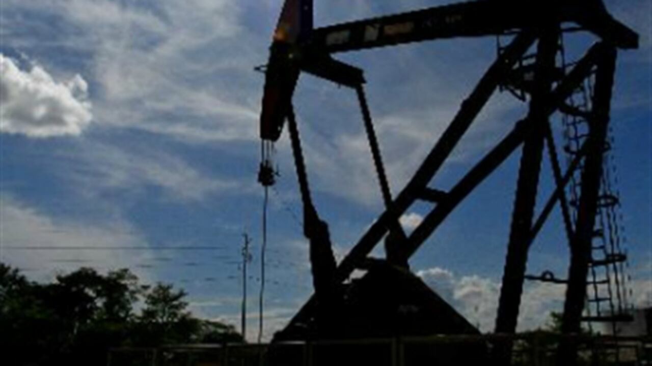 La inversión proyectada de la adjudicación de las áreas de la Ronda Colombia 2014 que esperamos recibir para los próximos años es de 1.400 millones de dólares, la cual está compuesta por 1.000 millones de dólares como Programa Exploratorio Mínimo y 400 millones de dólares como Programa Exploratorio Adicional.