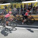 Los colombianos Nairo Quintana, Sergio Higuita y Sergio Luis Henao en Libourne
