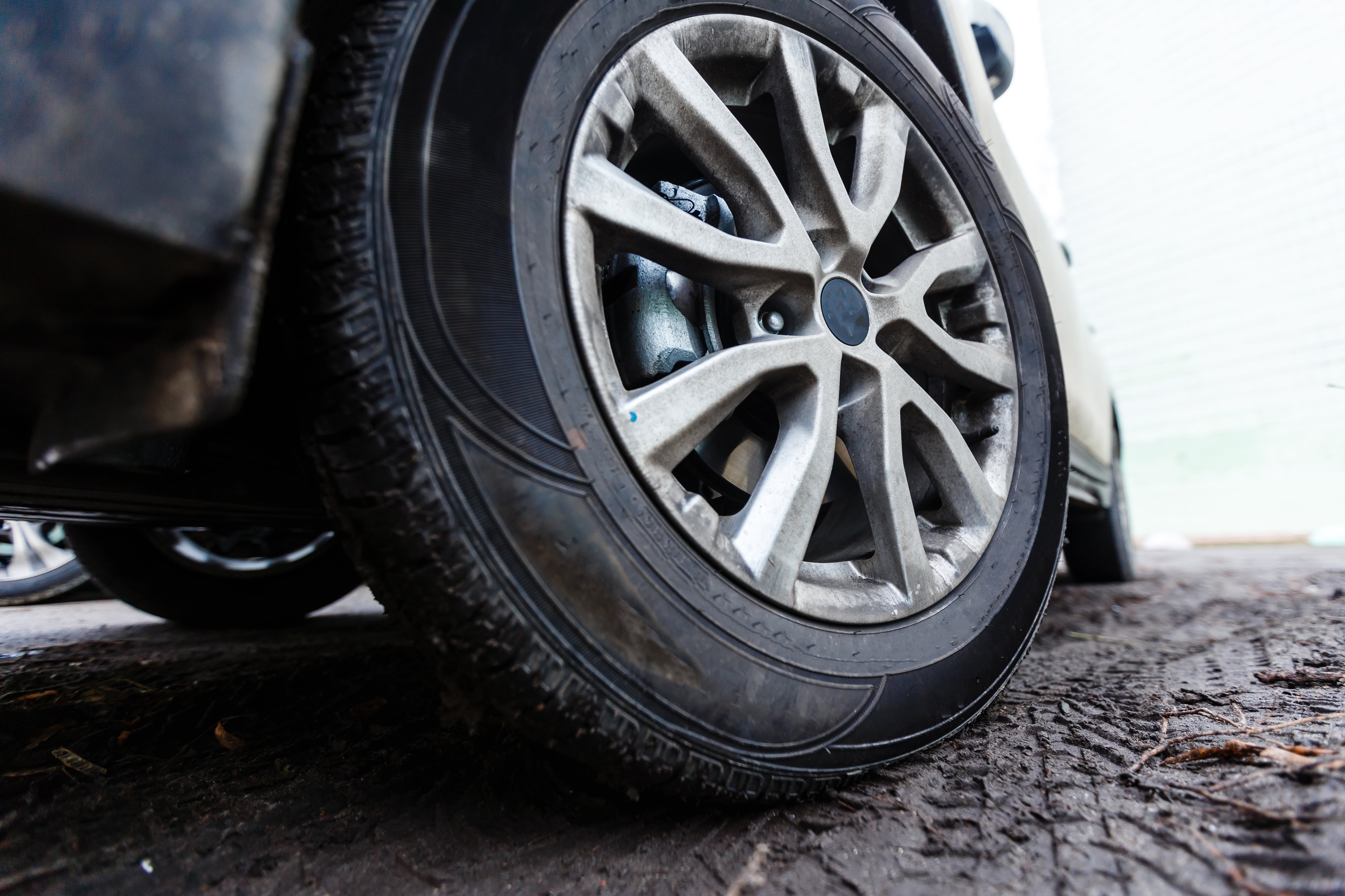 Se recomienda cambiar las llantas cada  60.000 kilómetros o cuando el labrado esté por debajo de 1.6 mm