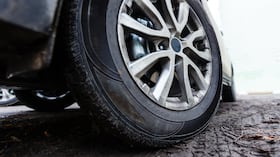 Se recomienda cambiar las llantas cada 60.000 kilómetros o cuando el labrado esté por debajo de 1.6 mm