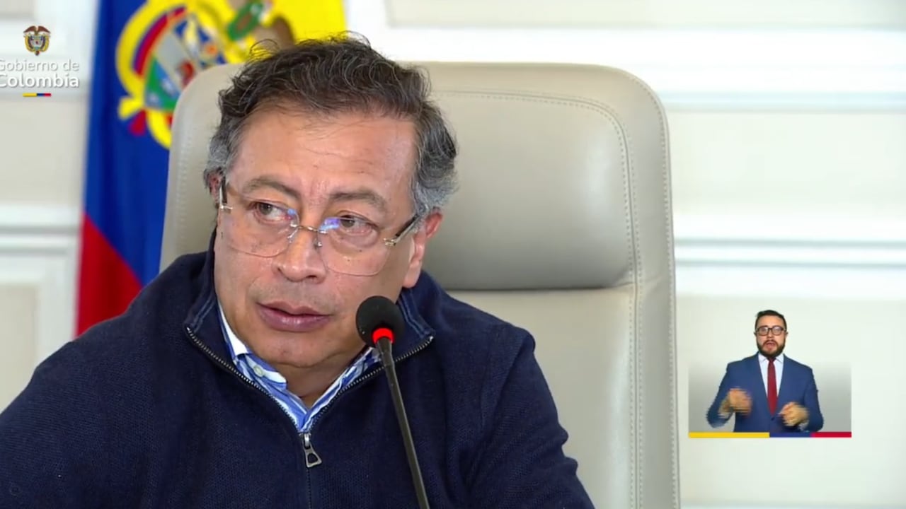 Presidente Gustavo Petro denunció que armas oficiales del Estado estarían en manos de criminales