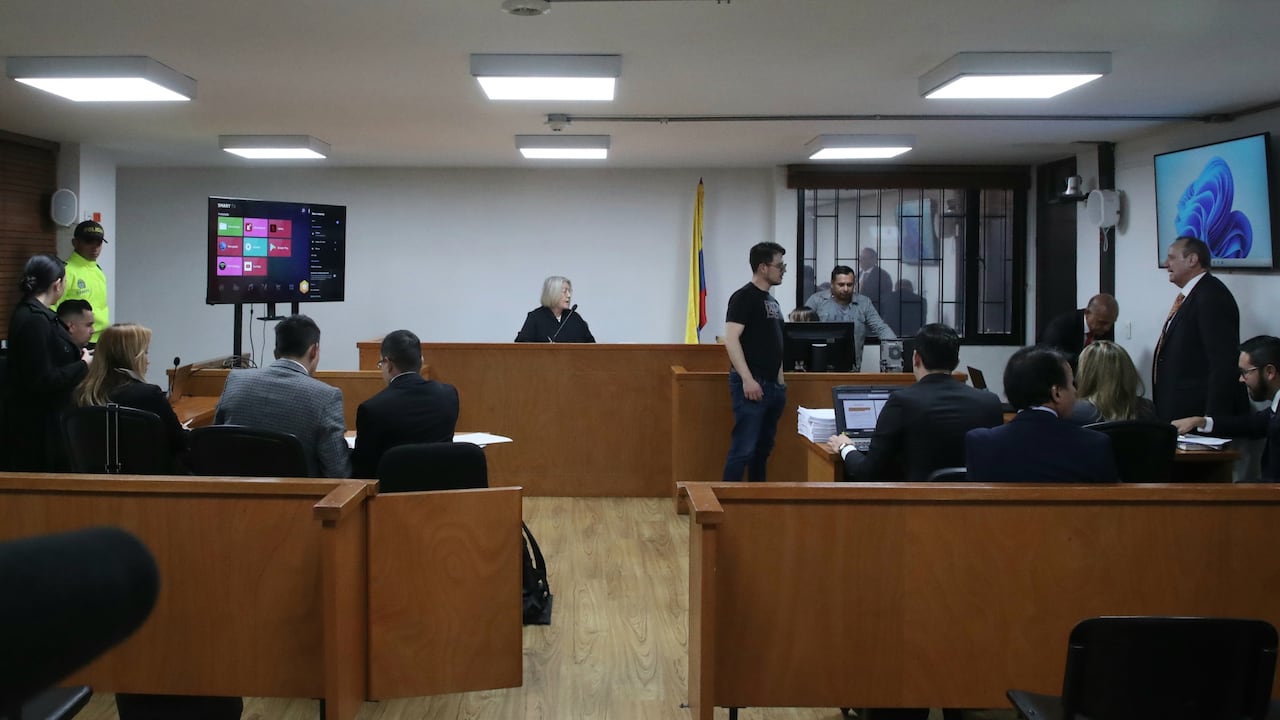 Imagen de referencia de audiencia de imputación de cargos en los Juzgados de Paloquemao, en Bogotá.
Vinculado en el caso de corrupción de la UNGRD
Bogotá, 3 de diciembre de 2024
