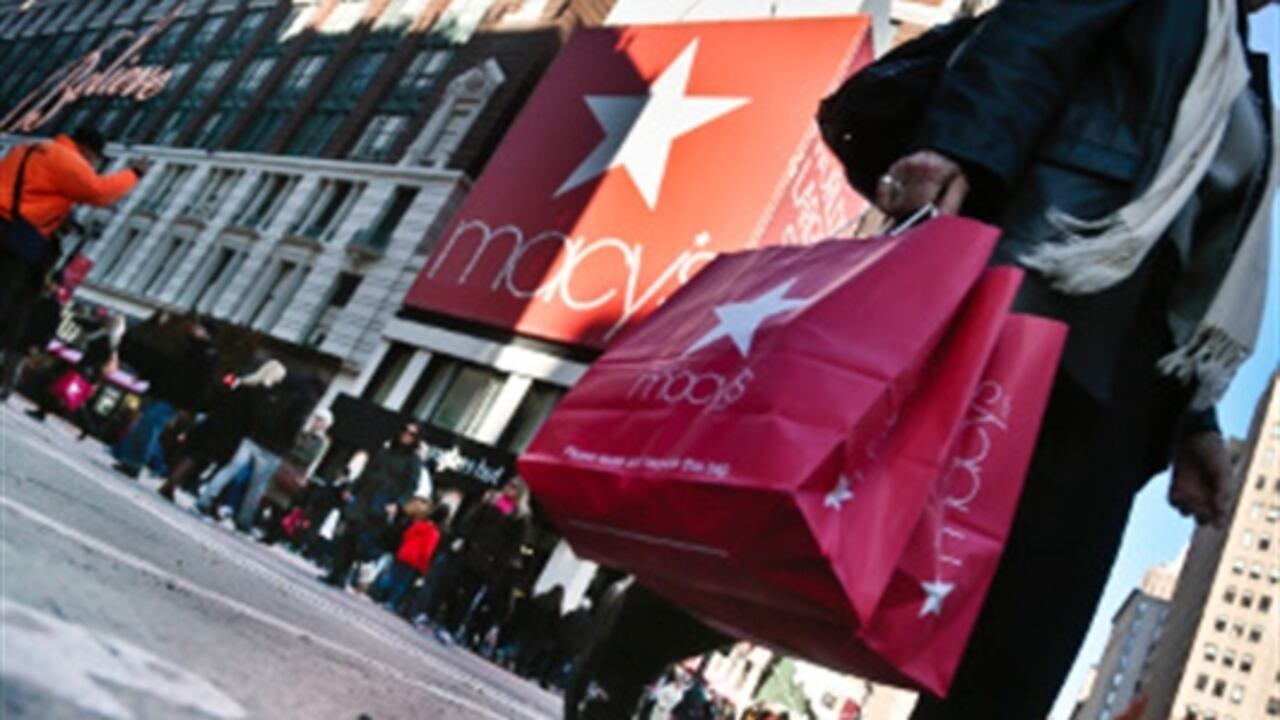 Este año las ventas del fin de semana de Acción de Gracias en las tiendas establecidas bajaron, por primera vez desde 2009. Este descenso es atribuido no solo a una tasa de desempleo todavía alta en Estados Unidos.