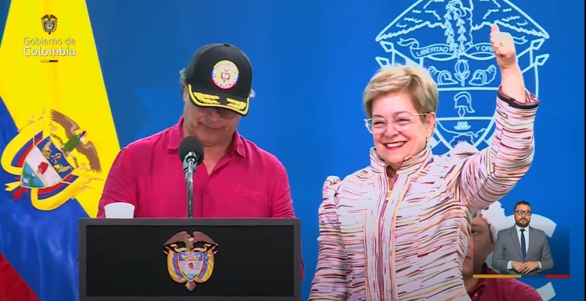 Gustavo Petro reveló que el salario mínimo para 2025 será de $1.423.500, con un aumento del 9.54%, lo que equivale a $1.623.500 con auxilio de transporte.