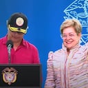 El presidente Gustavo Petro anunció un aumento del 9.54% en el salario mínimo para 2025, alcanzando los $1.423.500, que con auxilio de transporte sube a $1.623.500.