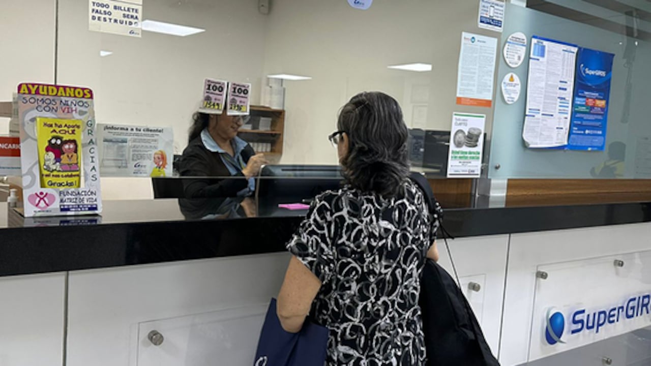 Las autoridades recomiendan que al recibir el dinero, este sea contado delante del cajero, y posteriormente sea solicitada la tirilla de pago.