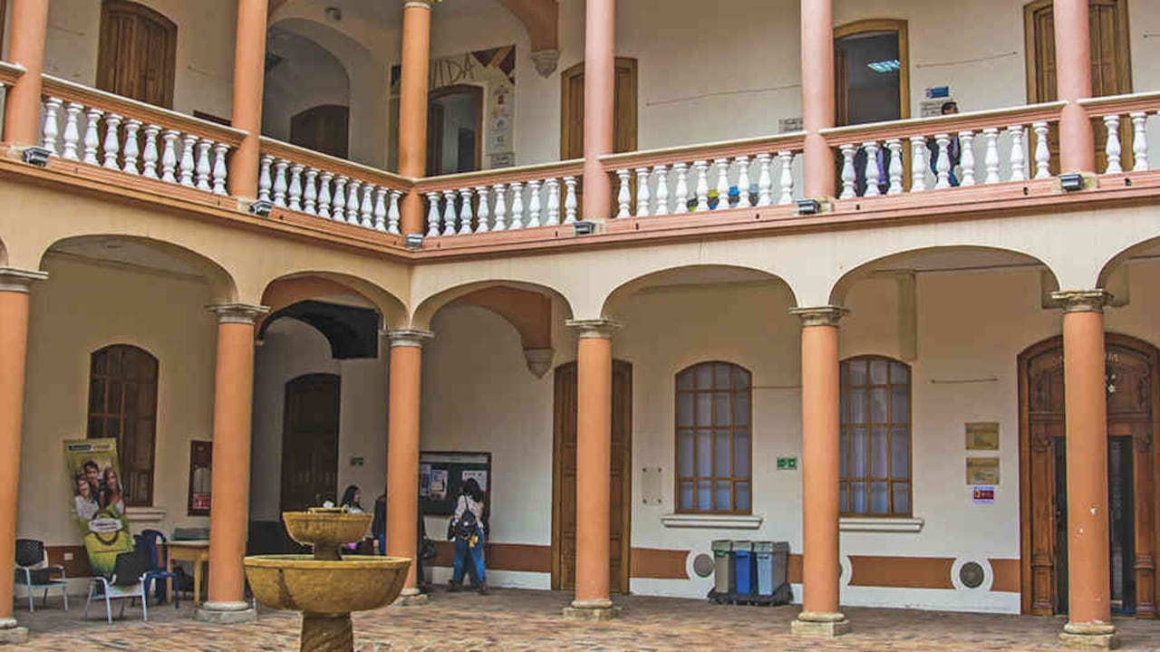 Los bajos costos de transporte, alimentación y alojamiento, son solo algunas de las razones para empezar a estudiar en la Universidad Santo Tomás.