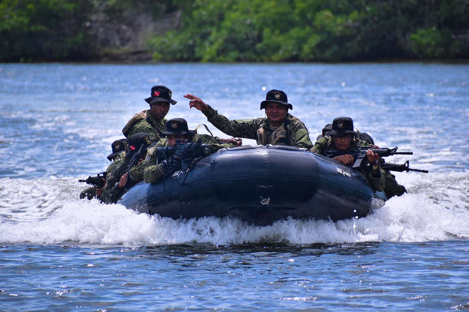 Fuerzas Militares del Perú.