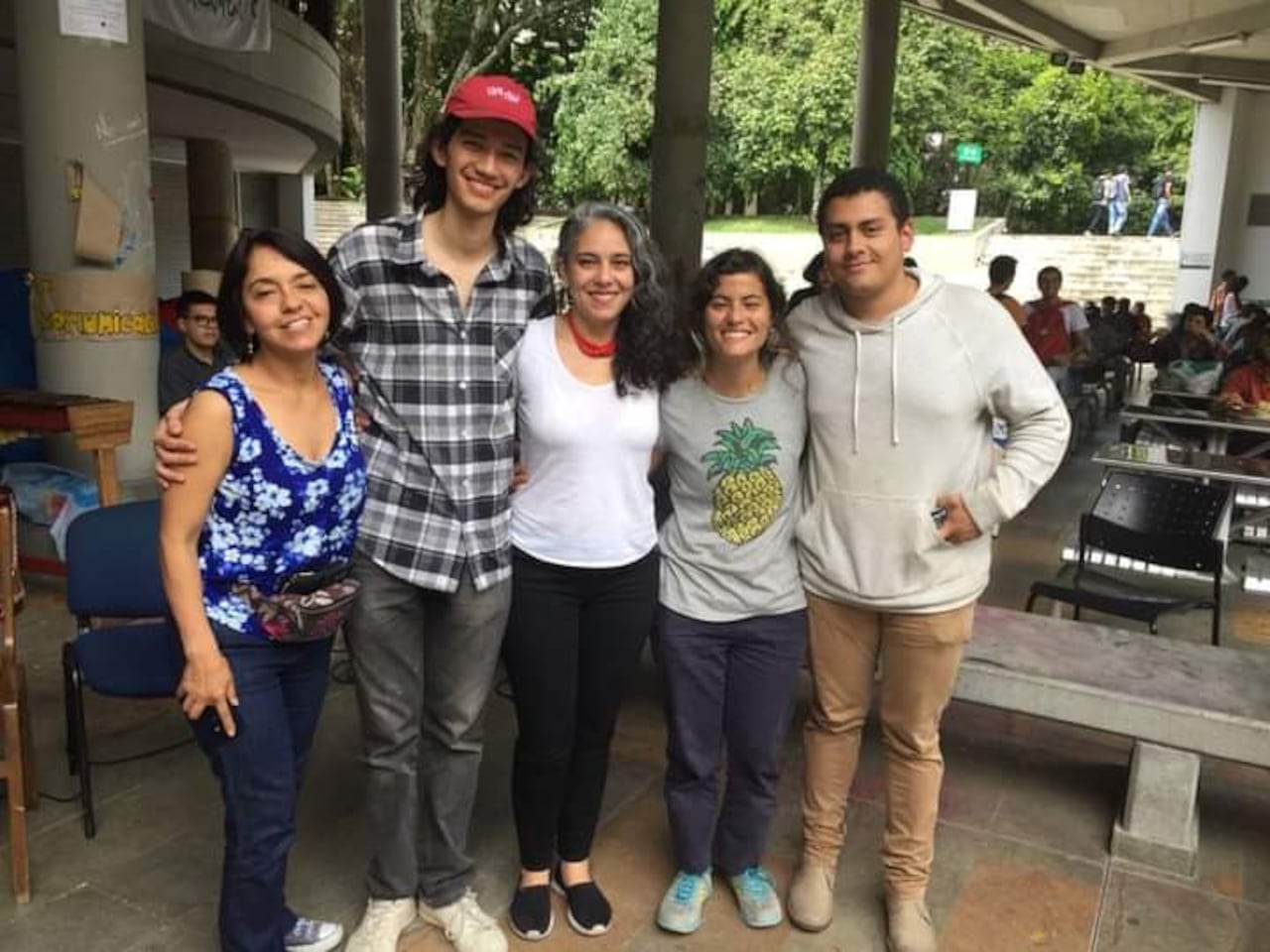 Christian David Guzmán, pareja de Susana 'Boreal', junto a María José Pizarro.