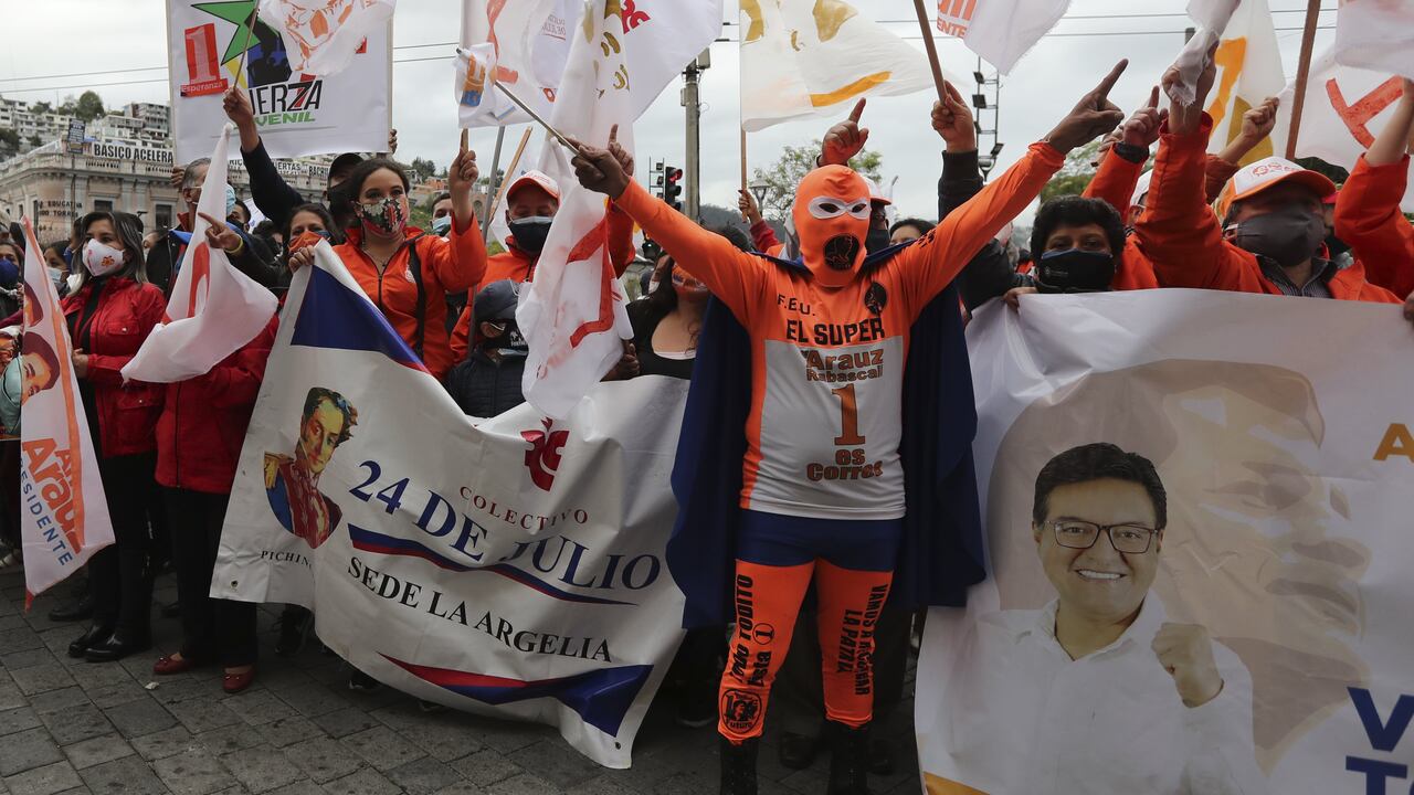 El grupo de políticos explica que su único propósito es que el resultado que de las próximas elecciones “refleje de forma fiel y democrática la voluntad de los ecuatorianos y ecuatorianas, libremente expresada y con todas las garantías procedimentales.”