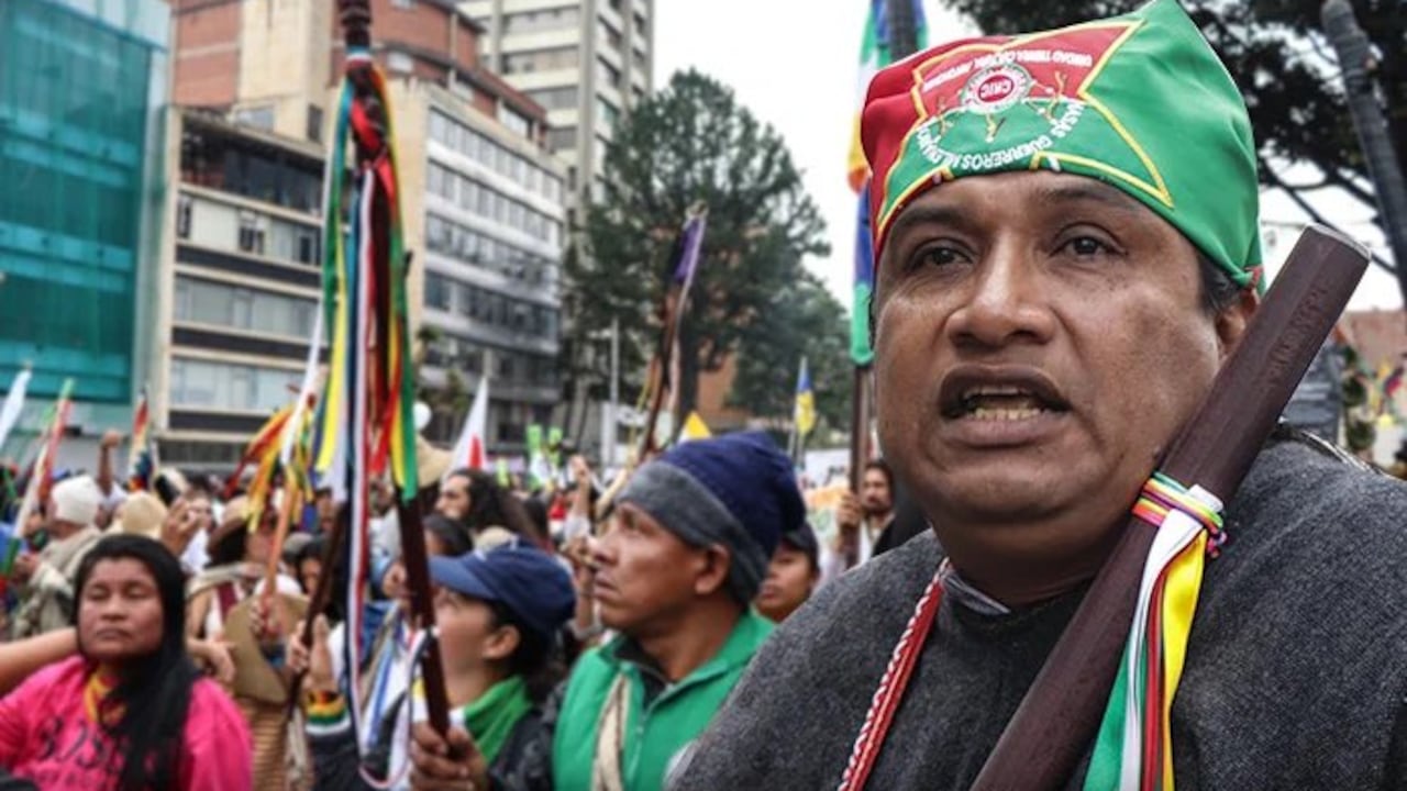 Alfredo Acosta, el nuevo ministro de la Igualdad, ha participado en varias movilizaciones de la minga indígena a nivel nacional.