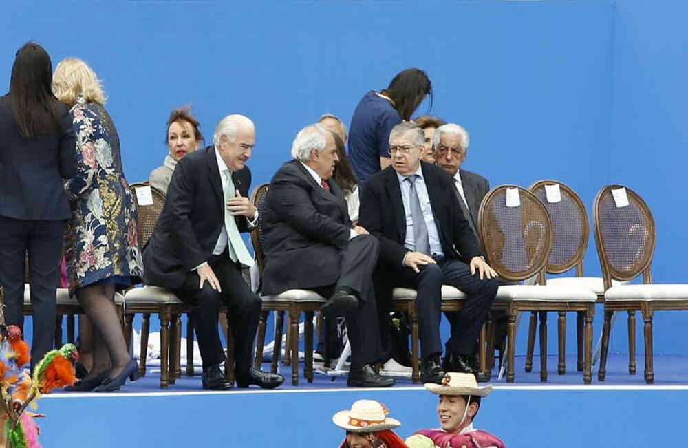 El expresidente Andrés Pastrana junto a Ernesto Samper y César Gaviria. Foto: Guillermo Torres / SEMANA 