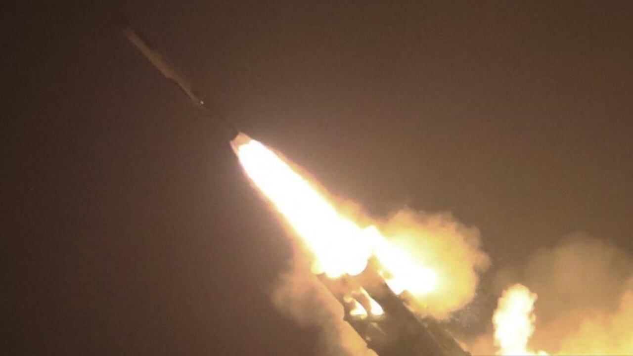 Corea del Norte lanzó misil este domingo.