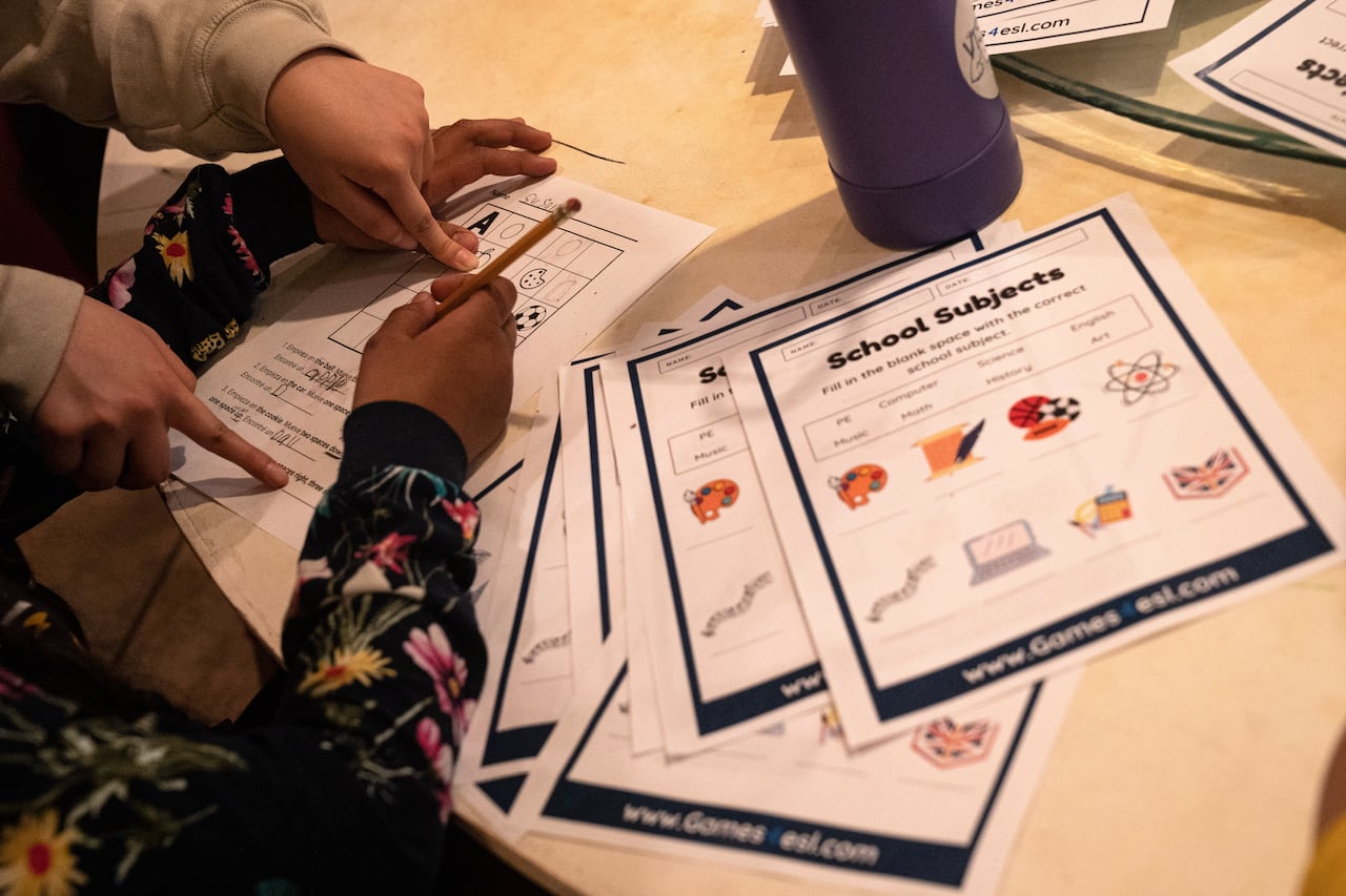 La determinación podría afectar varios trámites de la comunidad hispanoparlante. (Photo by Michael Robinson Chávez/The Washington Post via Getty Images)