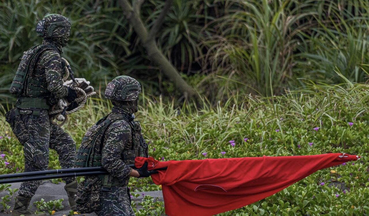 El Ejército de Taiwán realiza maniobras ante las amenazas de China de querer volver a tener el control de la isla.