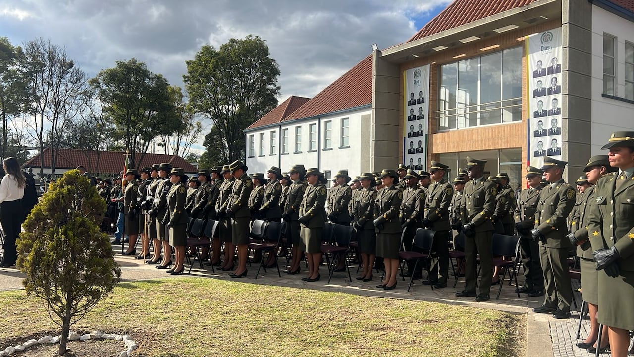 Homenaje a las víctimas del atentado en la Escuela de Cadetes General Santander.