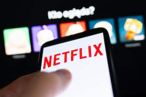 Netflix y las pantallas compartidas de fondo en Smart TV.