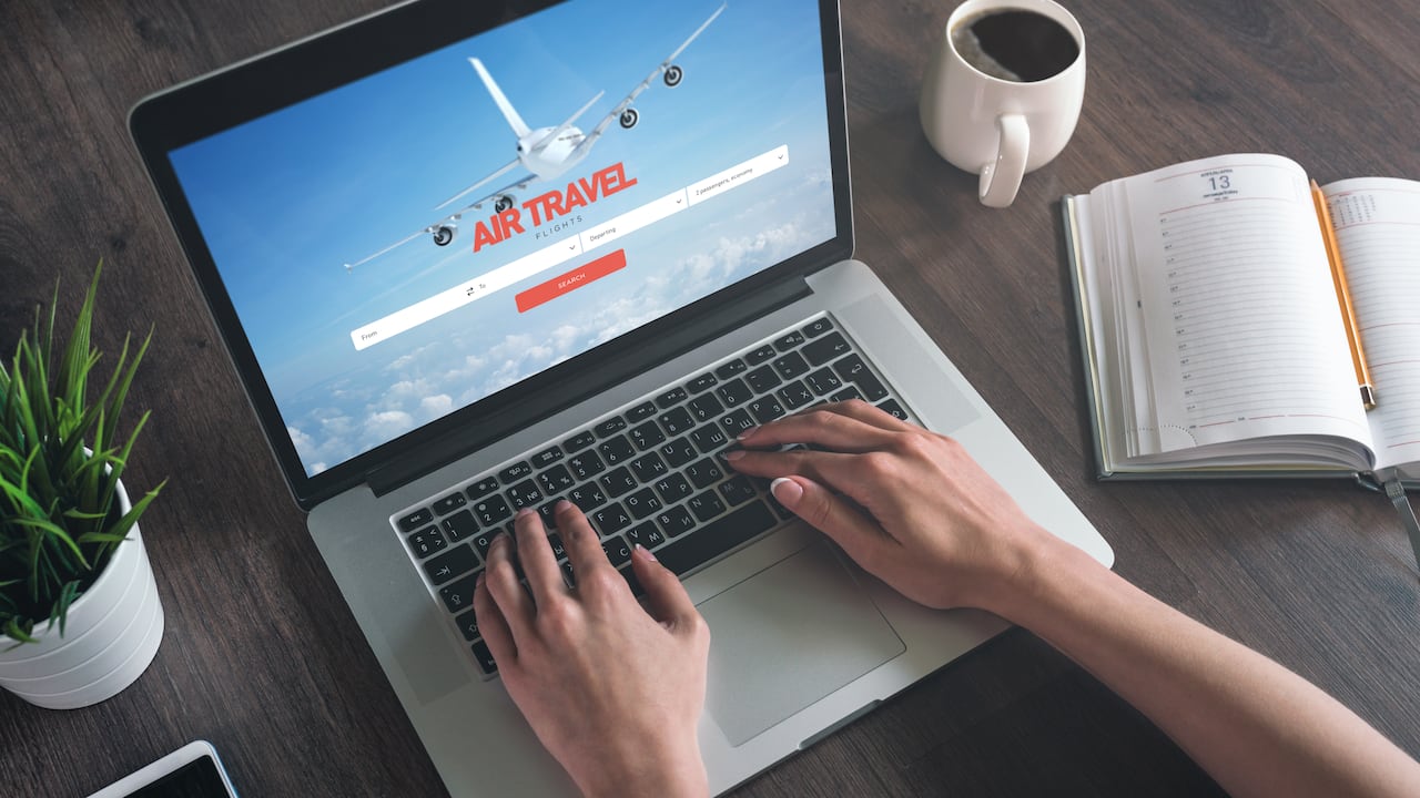 Con ayuda de las plataforma digitales usted podrá obtener todos lo detalles de su vuelo.