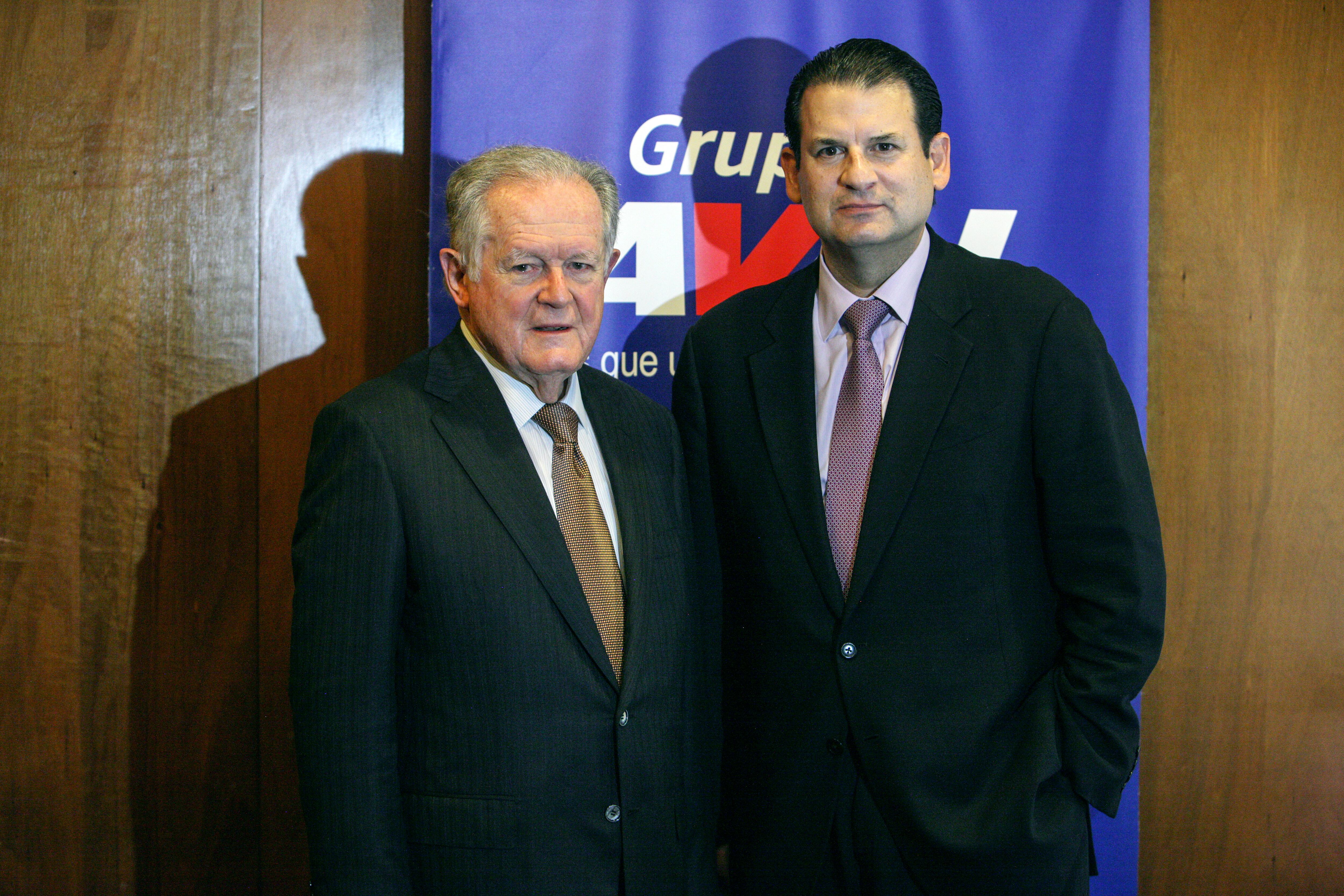 LUIS CARLOS SARMIENTO GUTIERREZ.