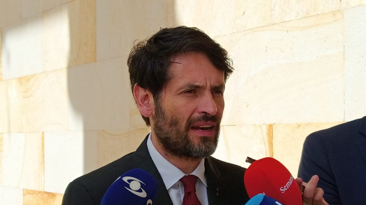 Juan Carlos Losada es el autor de la reforma que busca regular el cannabis de uso adulto en Colombia.