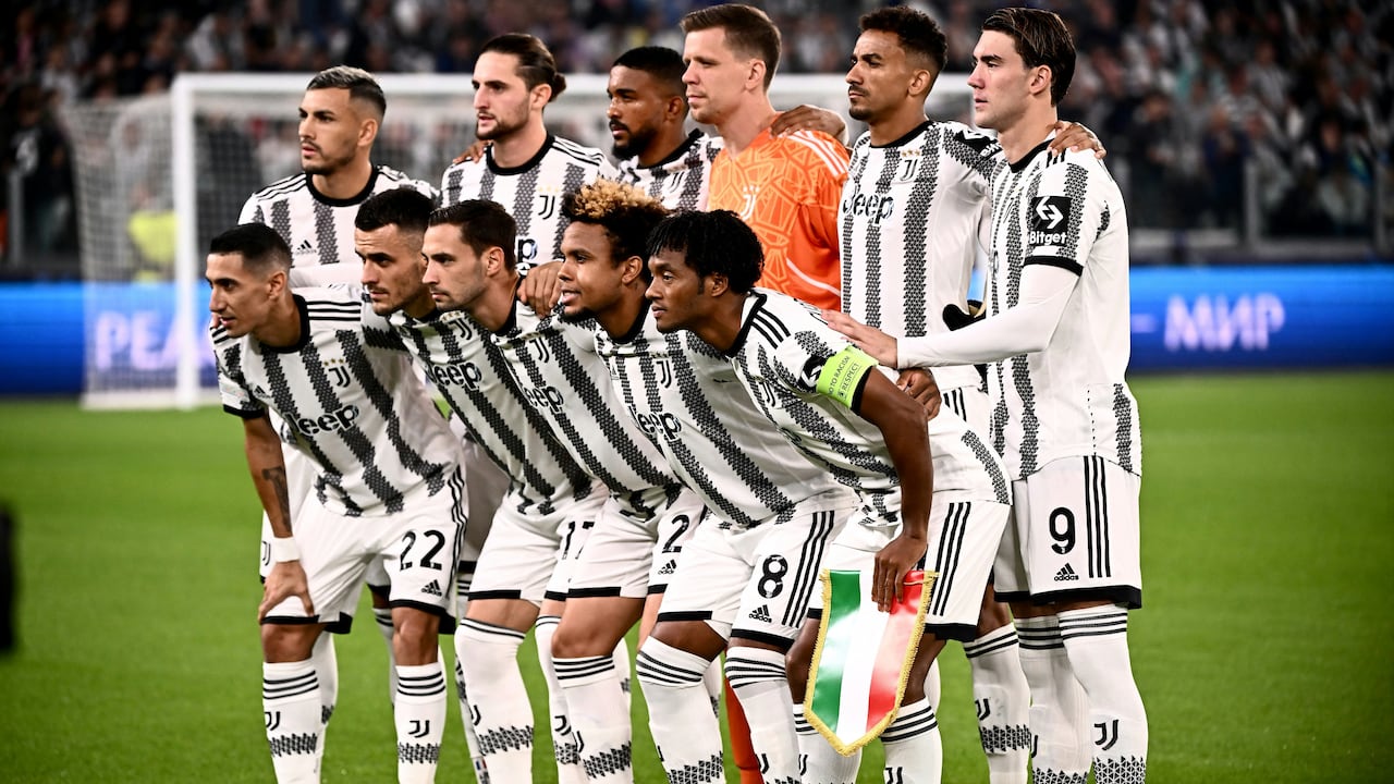 Juan Guillermo Cuadrado ya conoce el rival de la Juventus para los cuartos de final de la Europa League. (Photo by Marco BERTORELLO / AFP).