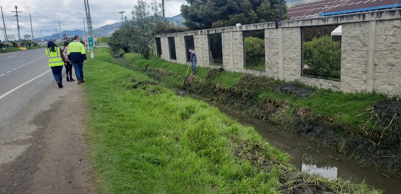 Se han limpiado unos 750 metros del canal Bavaria, que es un afluente de La Chucua en ese sector.