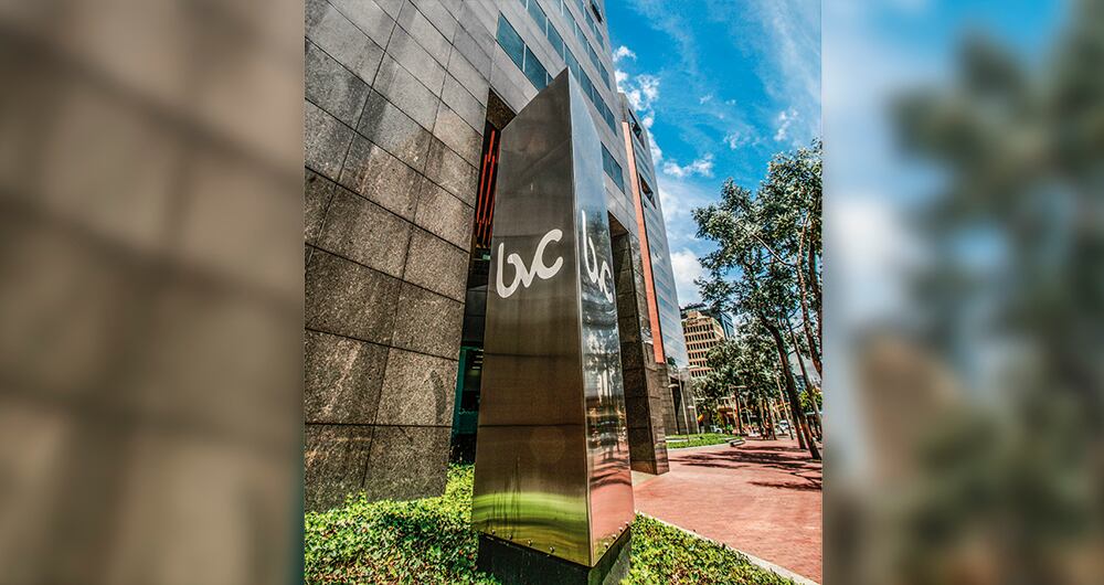    46 por ciento de los 328 billones de pesos que tenían los fondos de pensiones a junio pasado estaban invertidos en deuda pública.