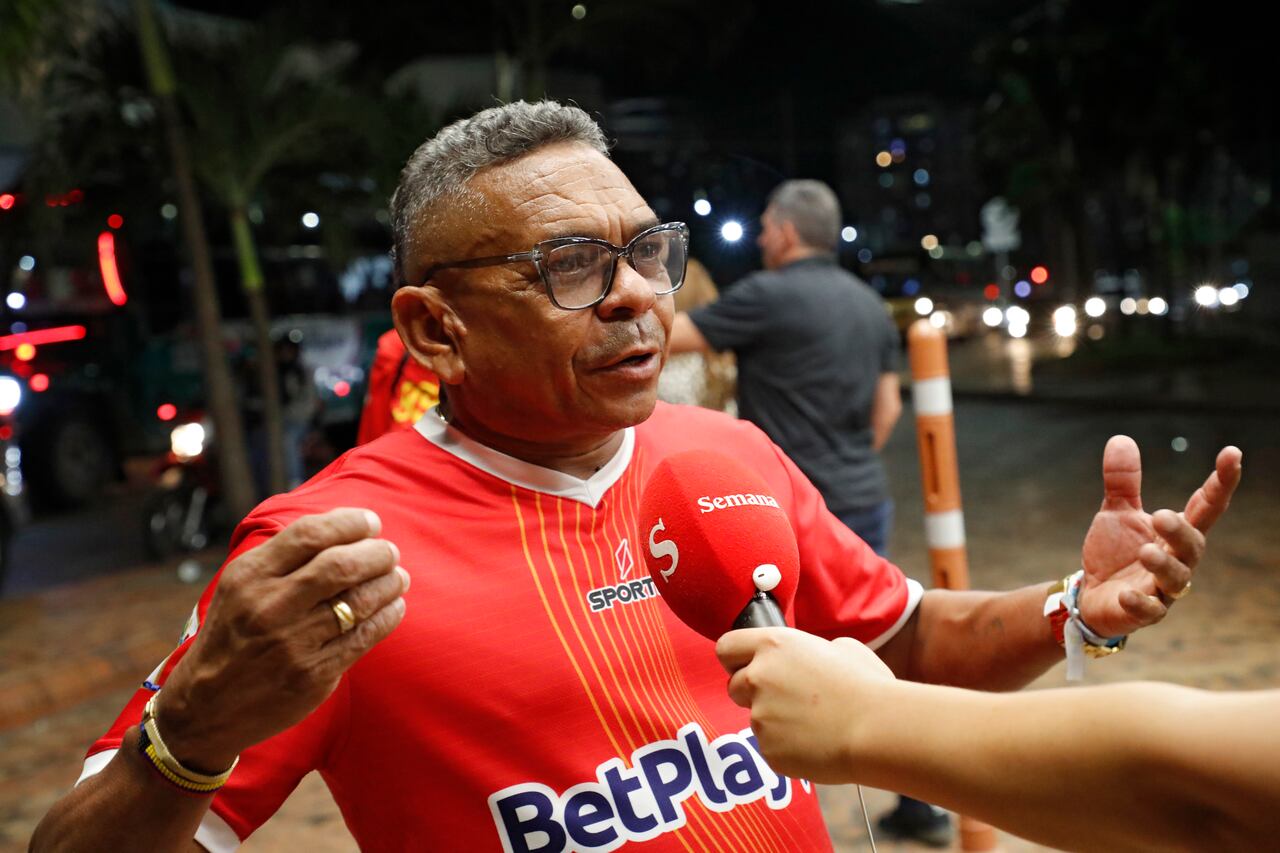 Luis Manuel Díaz el padre de Lucho Díaz
Previa Colombia vs Uruguay
Eliminatorias al Mundial 2026
Baranquila estadio Metropolitano
Octubre 12 del 2023
Foto Guillermo Torres Reina / Semana