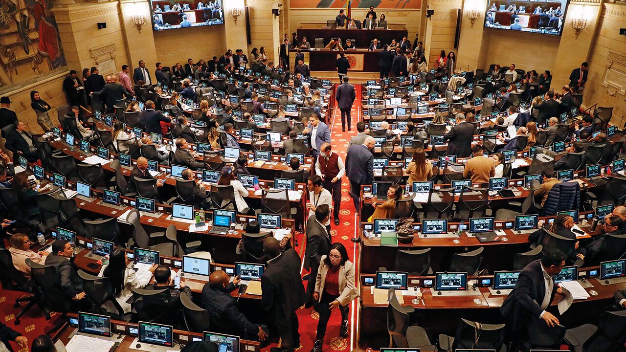 El Congreso lo integrarán 103 senadores y 182 representantes a la Cámara.