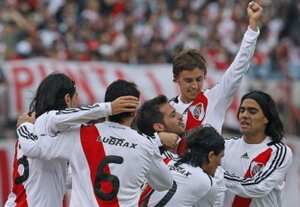 River Plate, recientemente descendido a la B Nacional, regresaría a la primera división por decisión de la AFA.