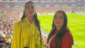 Ivana acompaña a su hermana a eventos, partidos, viajes y hasta entrevistas. Foto: Instagram @ivana.rodriguez.