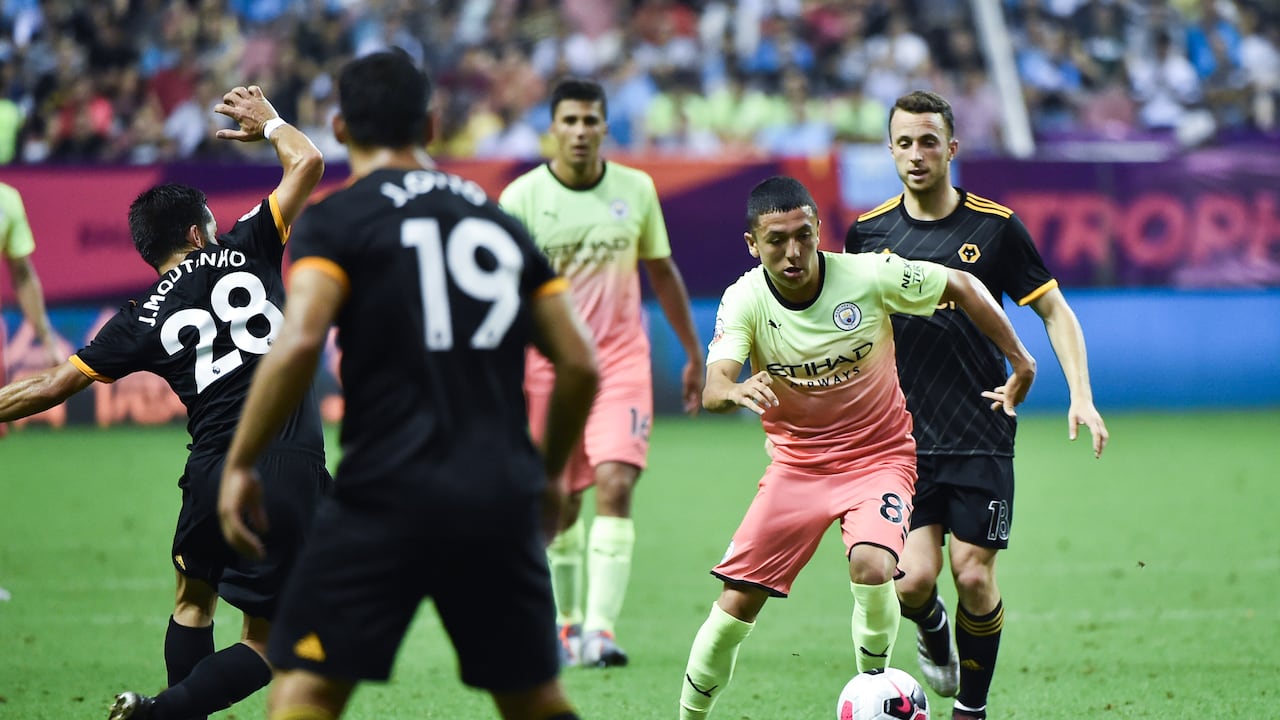 Ian Carlo Poveda es canterano del Manchester City y jugó esta temporada en el Sunderland.