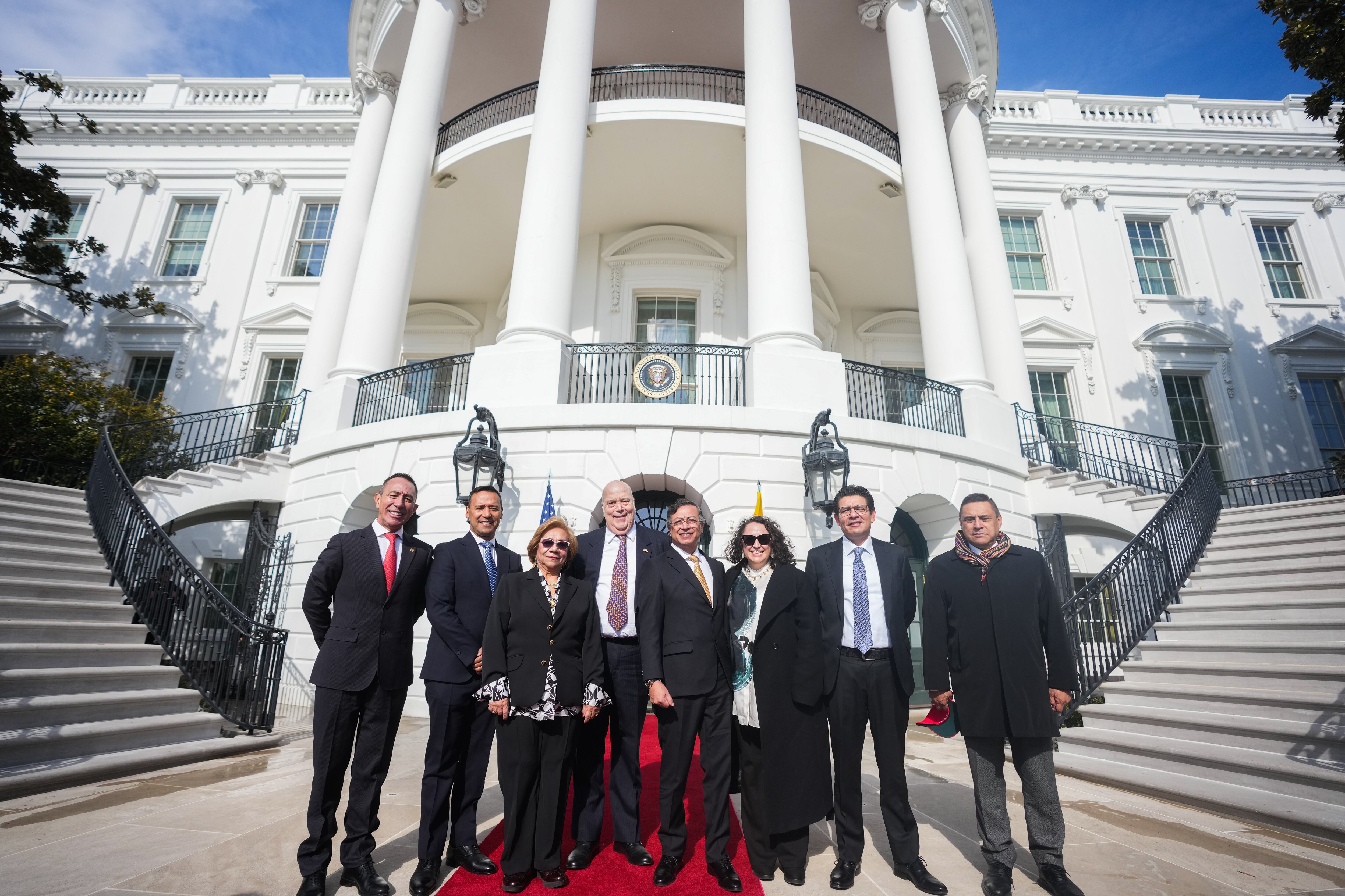 Delegación colombiana en la Casa Blanca este 3 de febrero.
